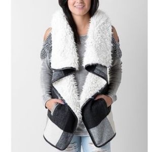 Me Jane Faux Fur Vest